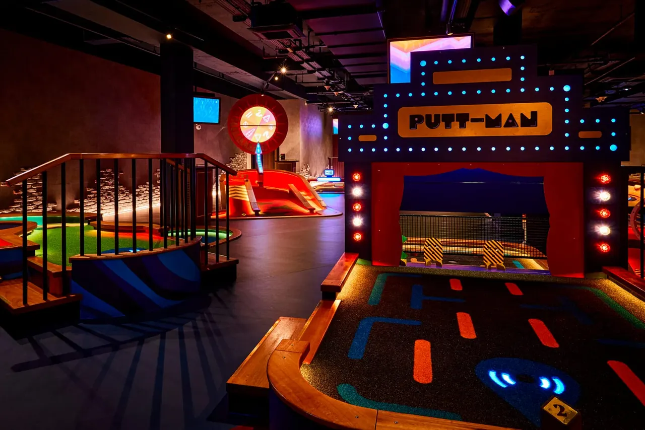 Crazy Golf & Adventure Golf in Romford