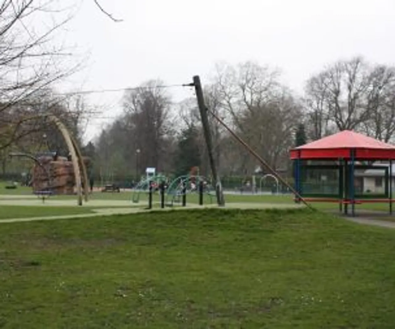 Garden features at Derby Arboretum