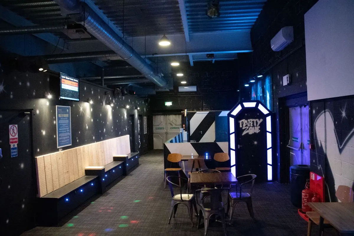 Laser Quest Sheffield arena gallery still