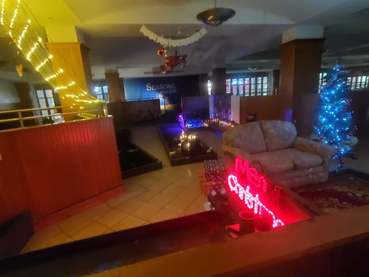 Seasons Mini Golf course overview