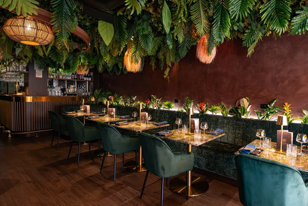 Rawsha Asian Bar and Grill dining