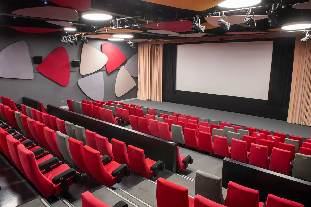 QUAD cinema auditorium seating and screen