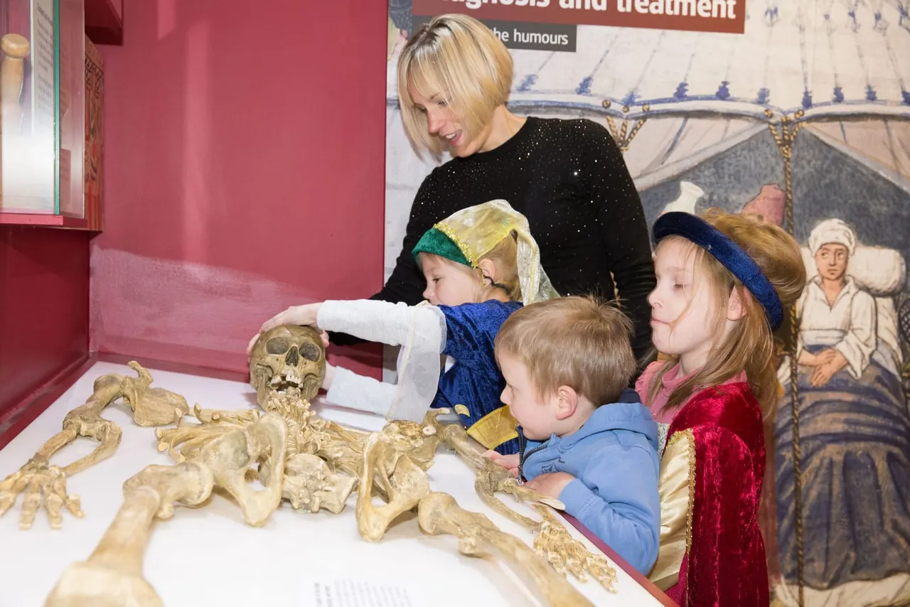 Family in Bosworth exhibition Surgeon room