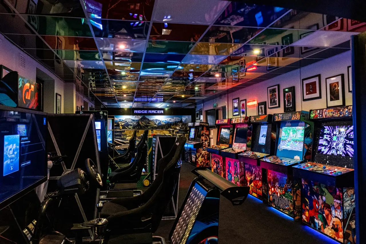 Level Up Entertainment VR and cabinets floor