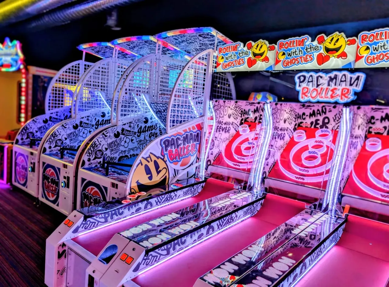 Discobowl Nottingham arcade zone interior machines