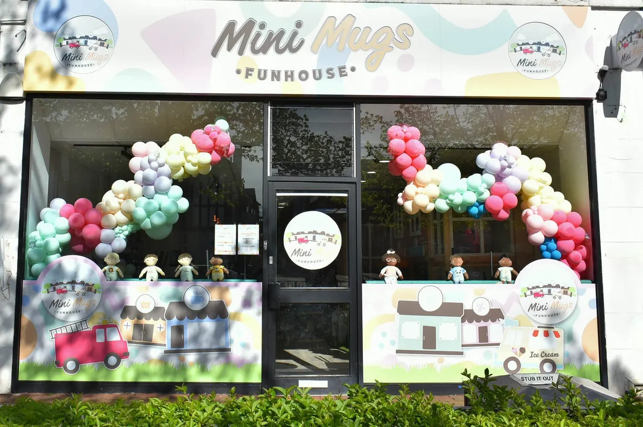Mini Mugs Funhouse