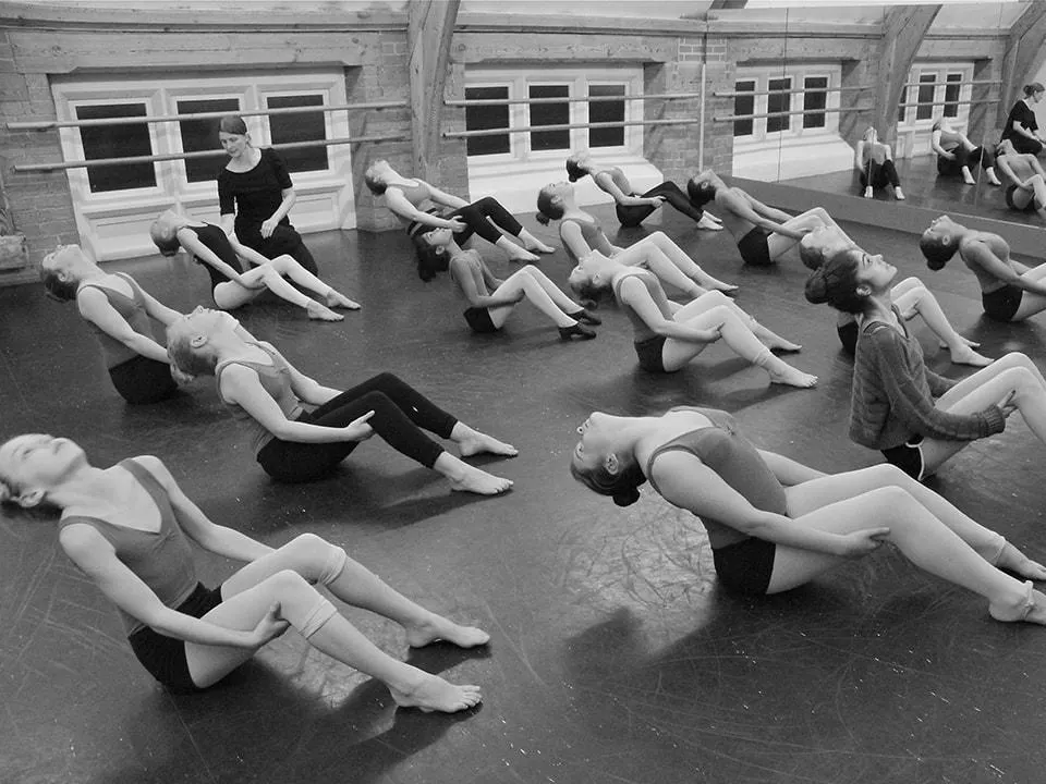 Dupont Dance Stage School