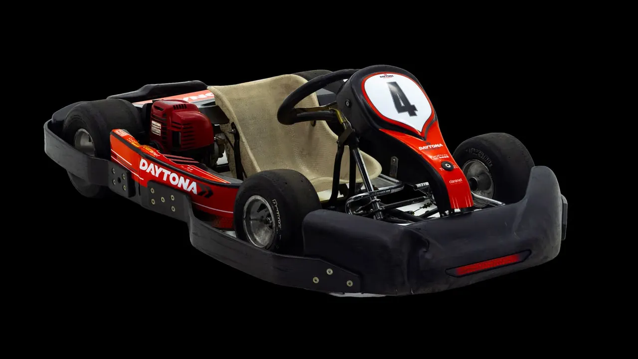 Bambino go-kart practice on Daytona outdoor circuit